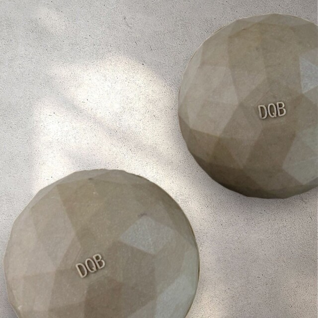 からだのズキズキやコリコリに！お顔のリフトアップに。画期的な量子