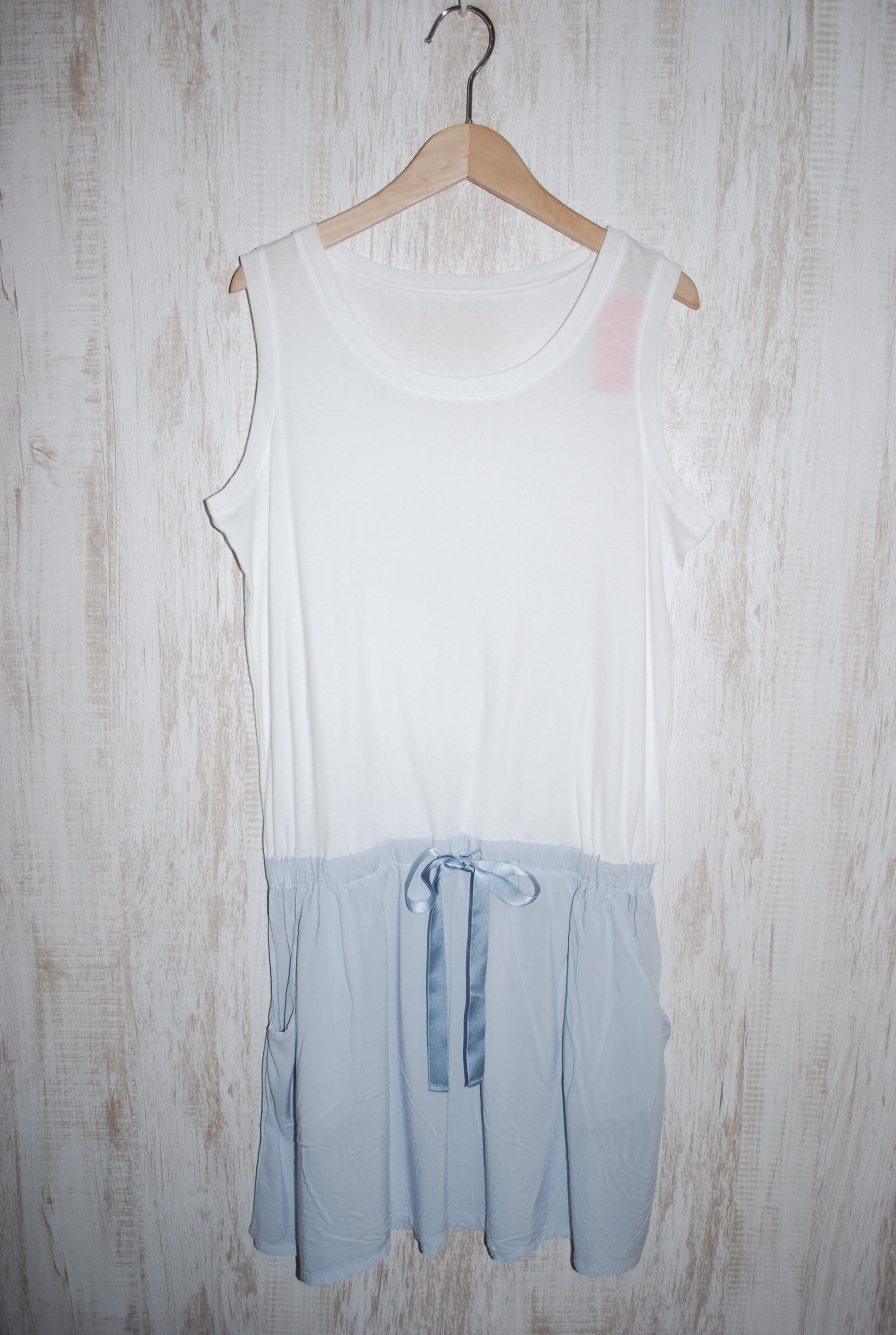 【80%OFF】akala ono  ノースリーブキリカエワンピース　ホワイト（lady's）