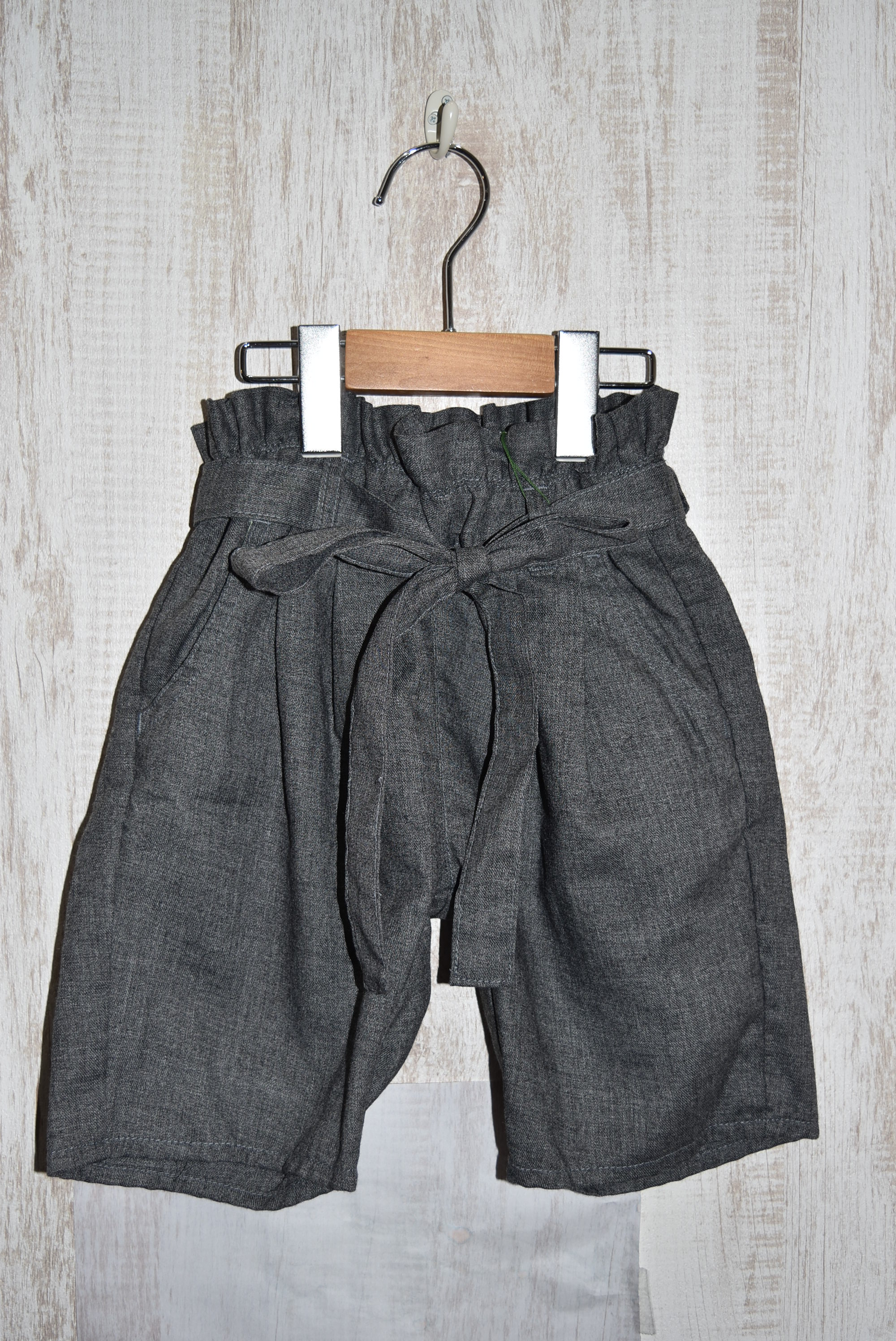 【70%OFF】Mein Heim  ４分丈ギャザーパンツ　グレー（90、100センチ）