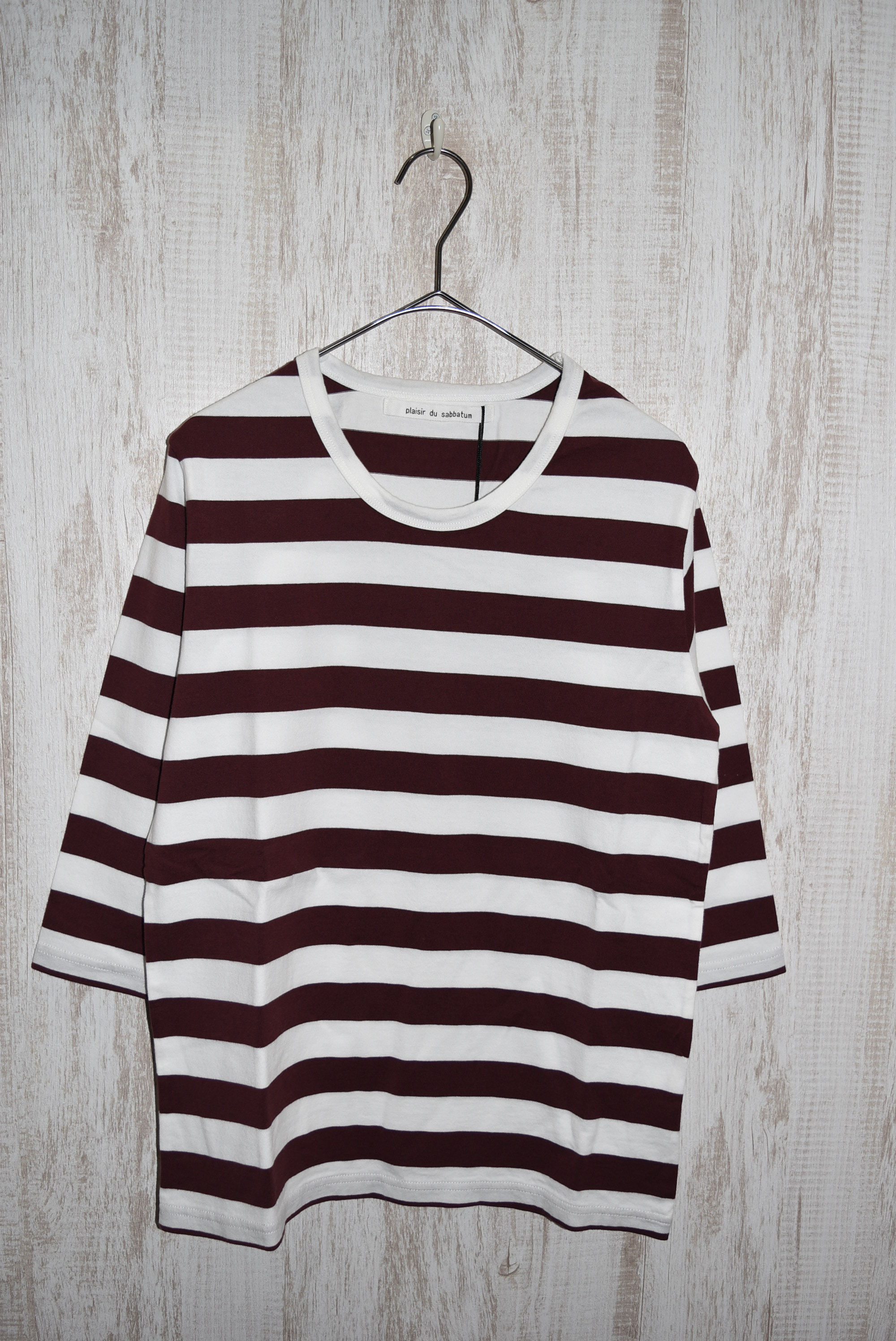 【50%OFF】Sabbatum　スタンダード天竺七分袖Ｔｅｅ　太ボーダー（オフホワイト×ディープレッド）