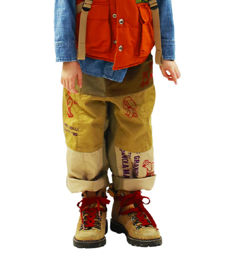 【40%OFF】DENIM DUNGAREE 　コンパクトチノ リメイク パンツ　ベージュ （105、125センチ）  22580605