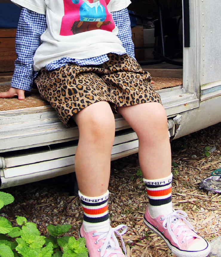 DENIM DUNGAREE　バックサテン リバーシブル ショートパンツ　ライトブラウン（135センチ）  22620608