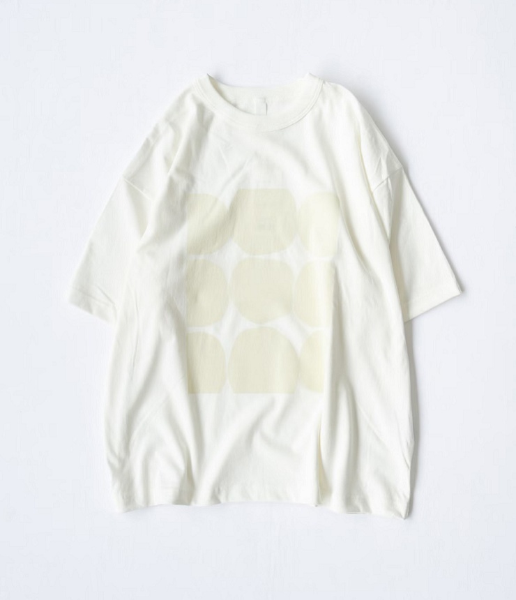 prit　18/1空紡度詰天竺 フレームドット プリント  Tシャツ（オイスター） P92644
