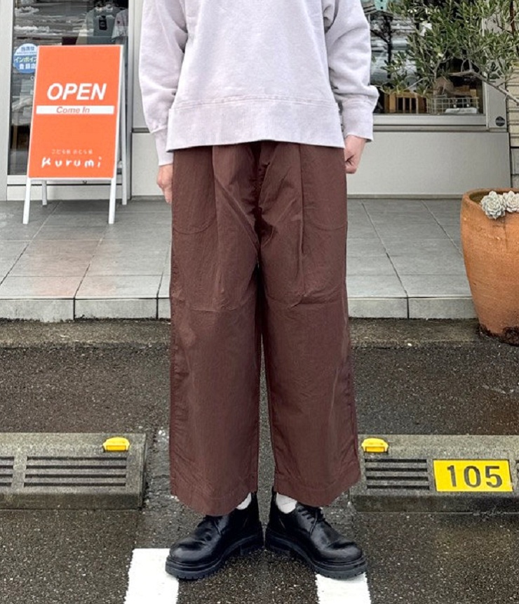 ESTROISLOSE　コンパクトギャバ パンツ（ブラウン）EB25420