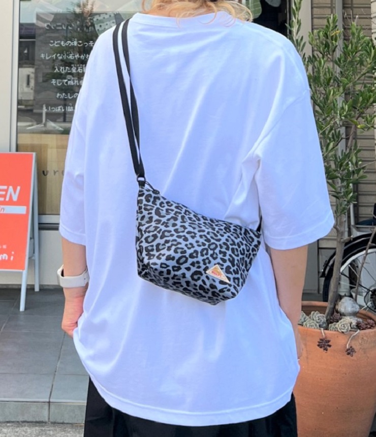 KELTY  ケルティ　MINI USUAL POUCH  ミニユージュアルポーチ（Gray Leopard)