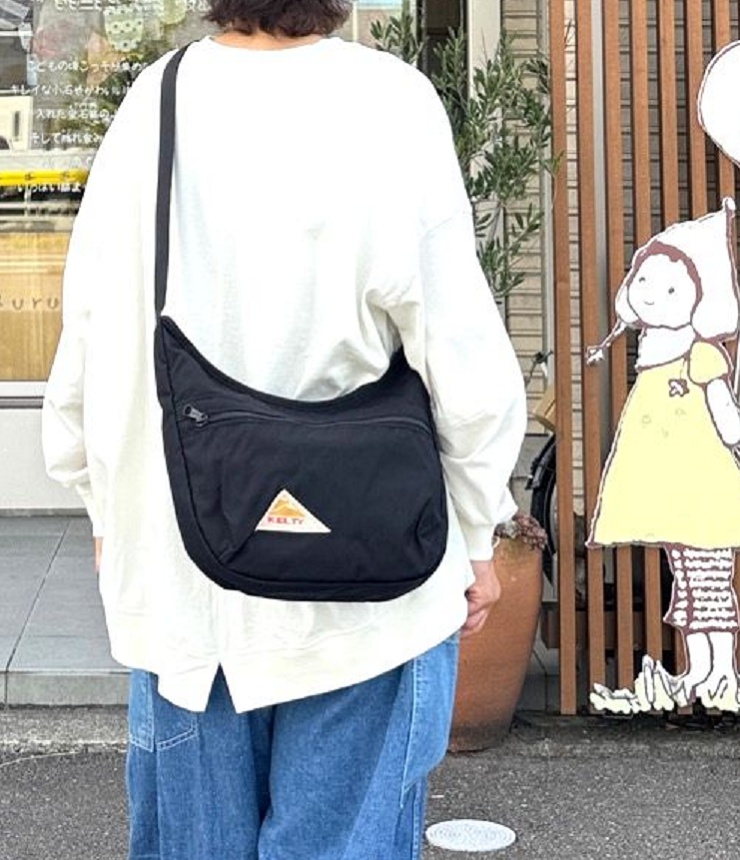 KELTY  ケルティ　CURVE SHOULDER S カーブショルダーS（ブラック)　32592342