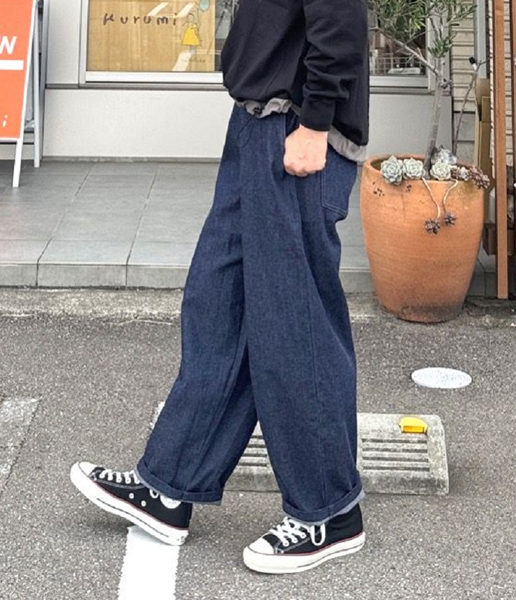 【30%OFF】BLUE LAKE MARKET　8オンスデニム 配色ステッチ カーブ デニムパンツ（ネイビー） B-518003