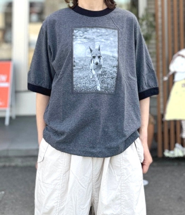 ESTROISLOSE　リンガー天竺 5分袖Tシャツ プリント（ブラック×チャコール）EC26210