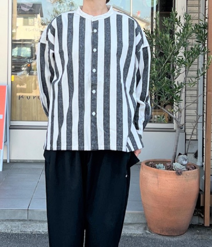 【50%OFF】prit　8/1ヒッコリーストライプ スタンドカラー クレリックビッグシャツ（生成×ブラック）