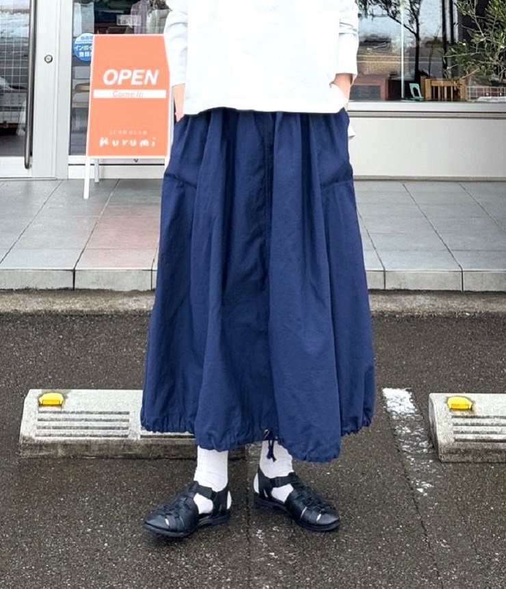 【40%OFF】BLUE LAKE MARKET　バイカラー ドロスト バルーンスカート（ネイビー×ブラック） B-509002