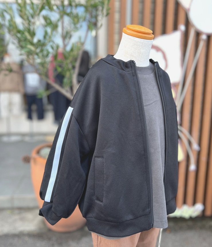 【50%OFF】NEWO　ジャージ ブルゾン　ブラック（100センチ） #NEEDLE WORKS_OFFICIAL TEAM_NEWO