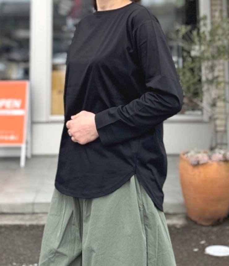 mao made　ニットのともだち いつものラウンドヘム TEE（ブラック）611202