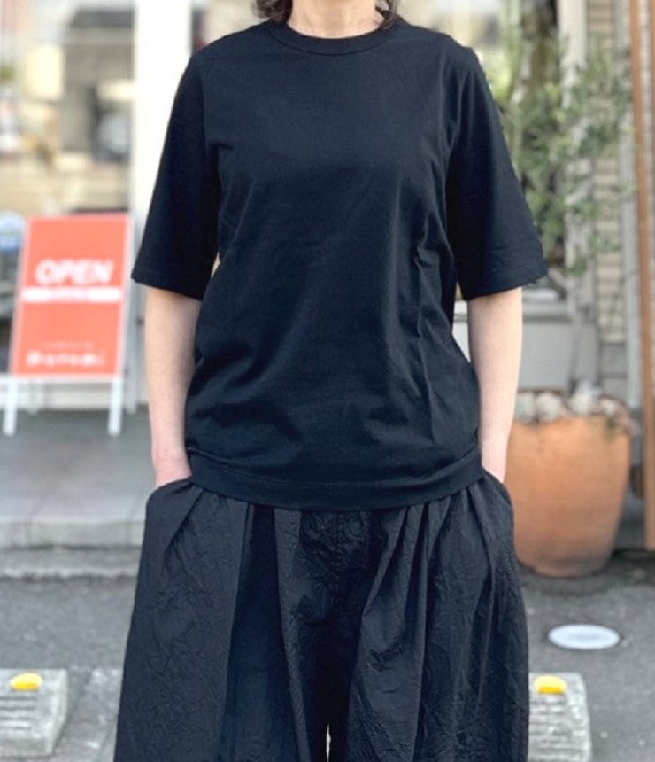 ESTROISLOSE　シック天竺 ちょうどいいサイズ Tシャツ（ブラック）EC26208