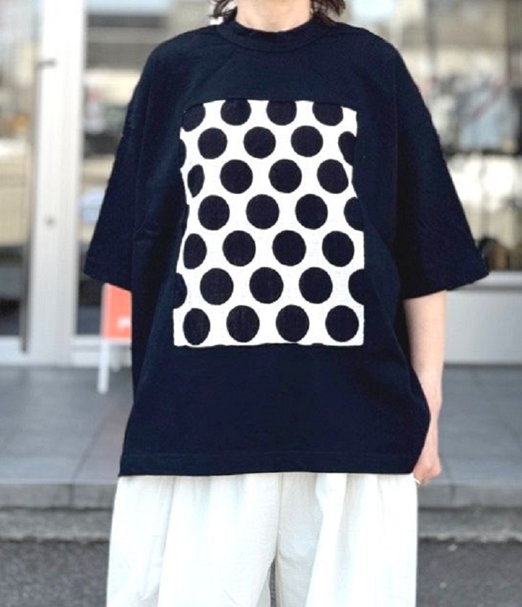 prit　17/1空紡天竺×10/1ムラ糸プリント 5分袖フレーム Tシャツ（クロ×ドット） P91638