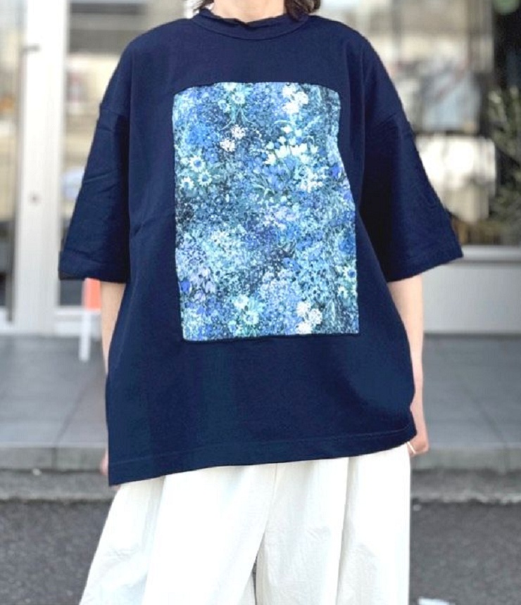 prit　40/2天竺×60/1ローンガーデンプリント 5分袖フレーム Tシャツ（ダークネイビー） P91606
