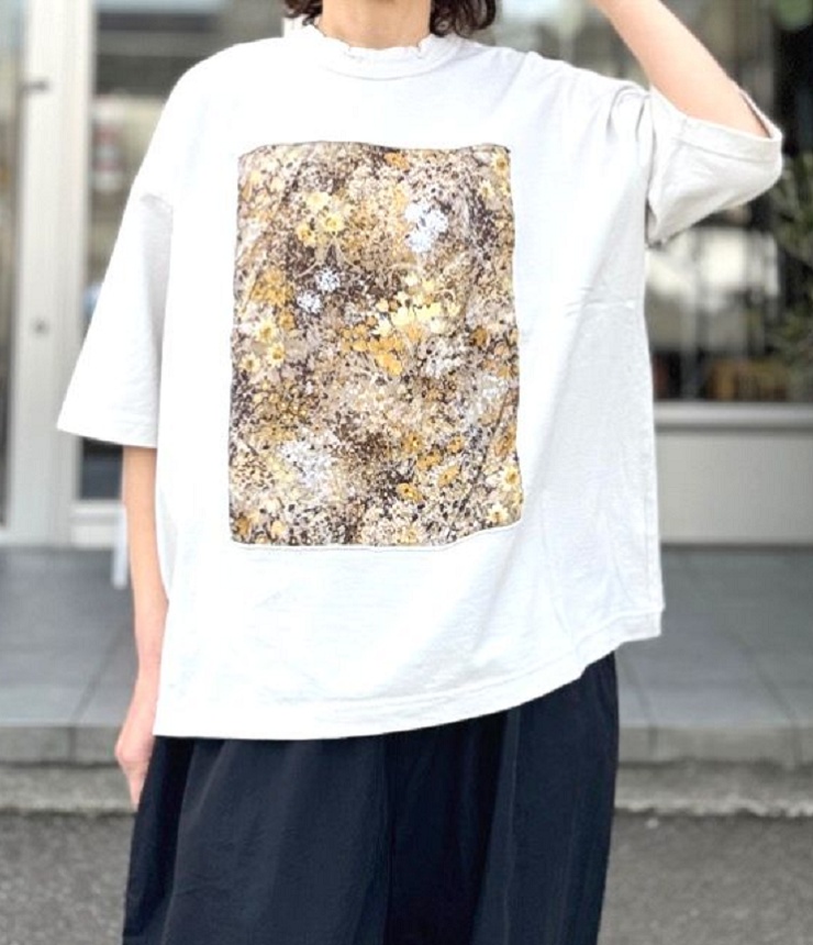 prit　40/2天竺×60/1ローンガーデンプリント 5分袖フレーム Tシャツ（オイスター） P91606