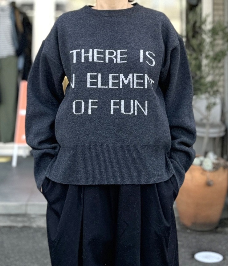 【40%OFF】BLUE LAKE MARKET　メリネスラム ロゴニット プルオーバー（チャコール×グレー）