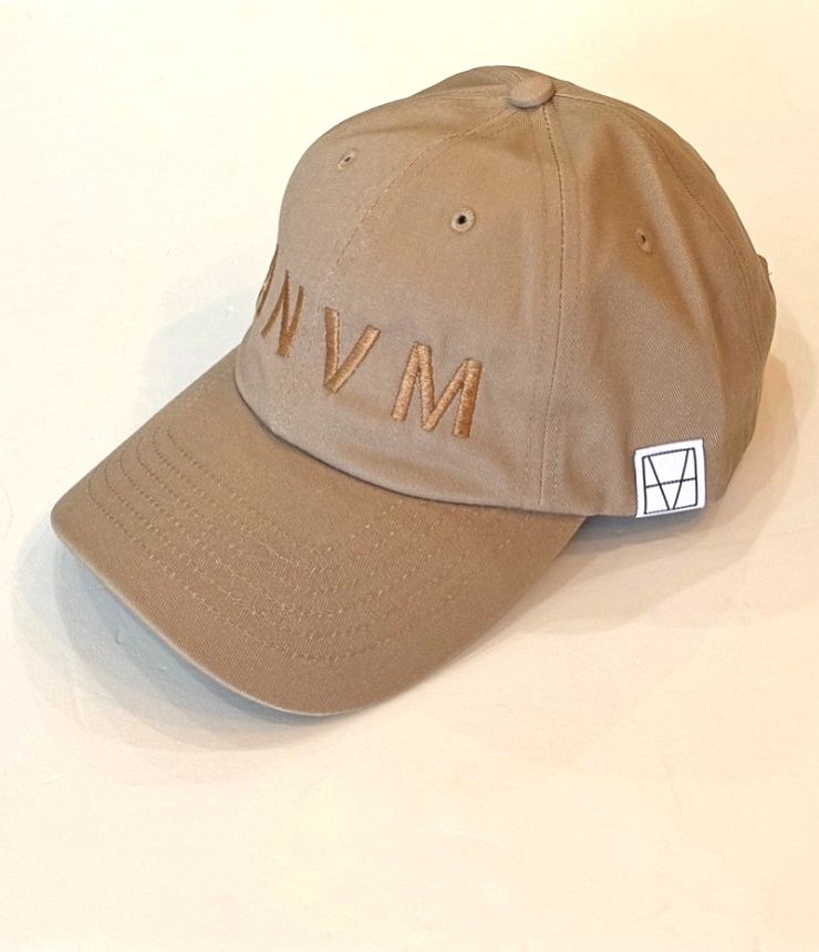 M53.　ANVM LOGO CAPS  キャップ（ベージュ）ユニセックス　MH-009