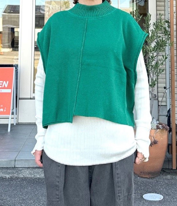 【30%OFF】ESTROISLOSE　コットンカシミヤ ベスト（グリーン） EK24305