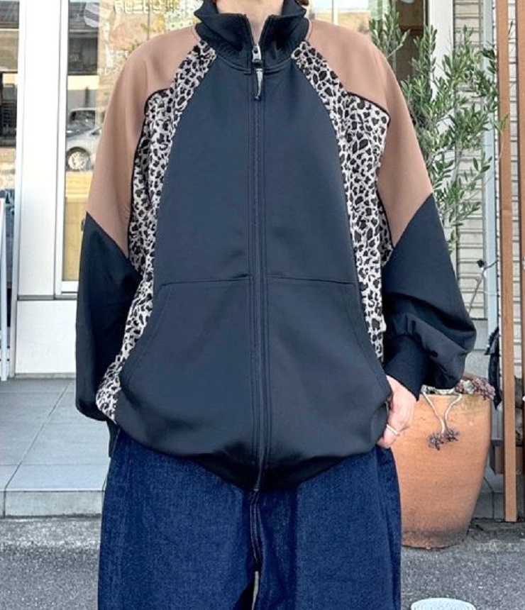 NEEDLE WORKS　ジャージ レオパード ジャンパー　ブラック（レディース） 2225102