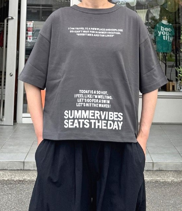 【30%OFF】mao made　SUMMER DAYS TEE（スミクロ×ホワイト） 531202