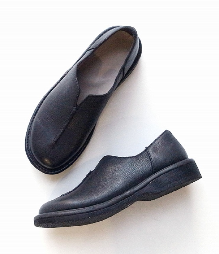 minan polku　center seam V slip-on センターシーム V スリッポン（ブラック） M434