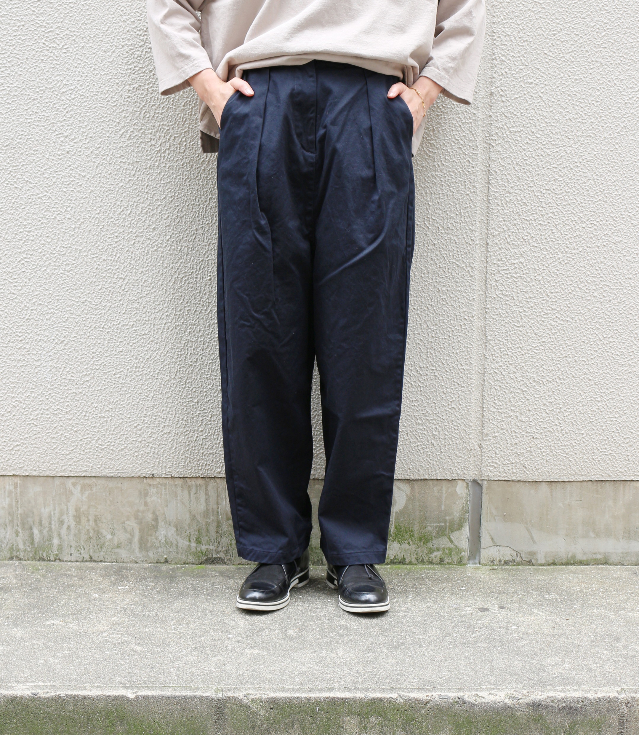 【60%OFF】Sabbatum　コンパクトチノクロスサルエルパンツ（ネイビー）