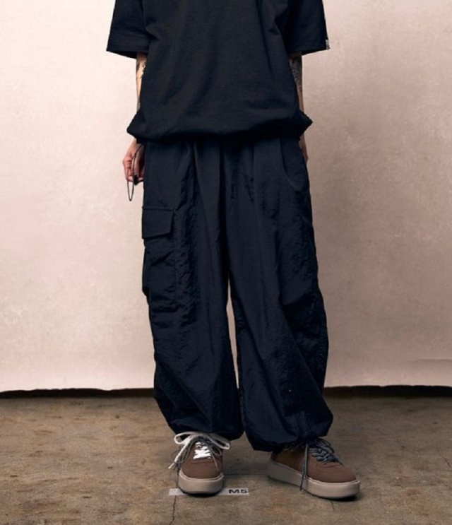 M53.　MILITARY BAGGY PANTS ミリタリーバギーパンツ（ブラック）ユニセックス　MP-061
