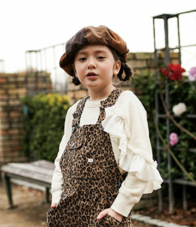 【50%OFF】Go To Hollywood　裏毛 フリフリ スウェット　ホワイト（140センチ）