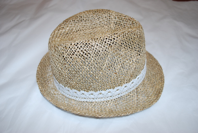 【70%OFF】BNT　ハット　レース（48～52センチ）