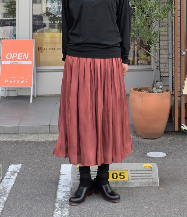 【50%OFF】dolly-sean  キラキラサテン ギャザースカート（ブリック） #オケージョン