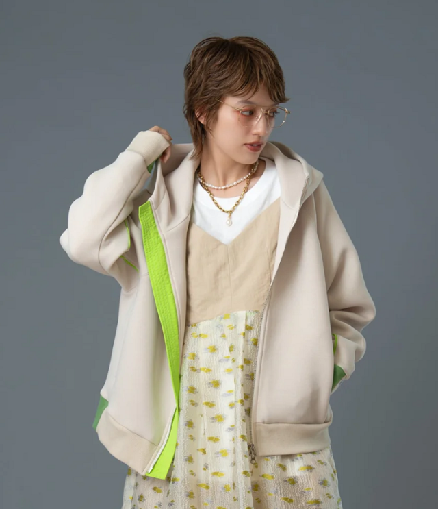 Kittle.　 ZIP パーカー（ライトベージュ） K261-62281