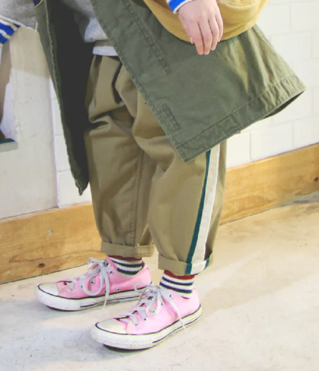 DENIM DUNGAREE 　コンパクトチノ PENNIE リメイク ベースボール パンツ　ベージュ（125センチ）  22580615