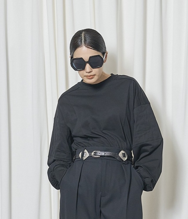 THOMAS MAGPIE ボリュームスリーブトップ(ブラック) 2261801