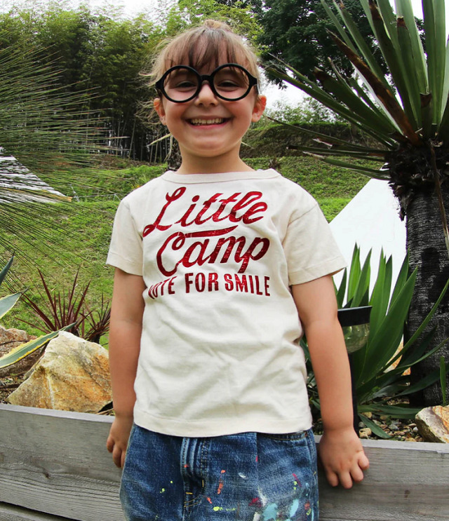 DENIM DUNGAREE　ビンテージ天竺 LITTLE CAMP  TEE　オフホワイト （105～125センチ）  22620404