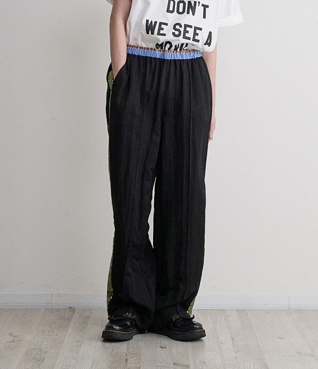 THOMAS MAGPIE スパンコールラインパンツ(ブラック) 2263301