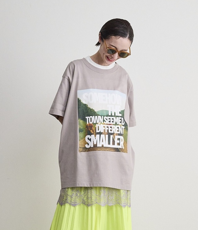 THOMAS MAGPIE　ビッグTシャツ Stand by Me（グレージュ）  2263853