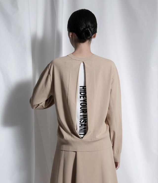 【50%OFF】thomas magpie　crew neck back tuck  クルーネックバックタック　ベージュ