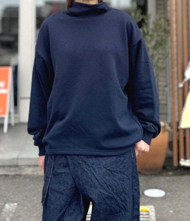 【30%OFF】chloro sister  30/10裏毛 タック ハイネック プルオーバー（ネイビー） CS8139  #chloro sister_toujours ensemble
