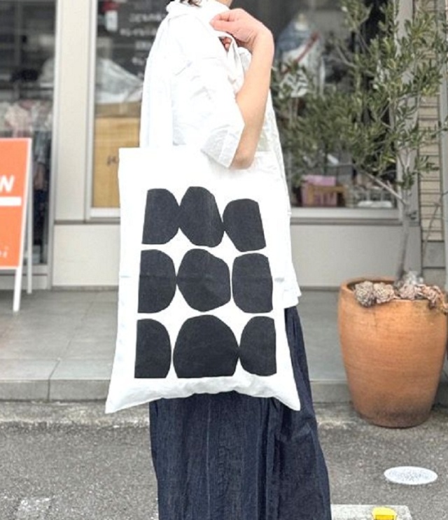 prit　オックス フレーム ドット プリント トート（クロ）  P02600