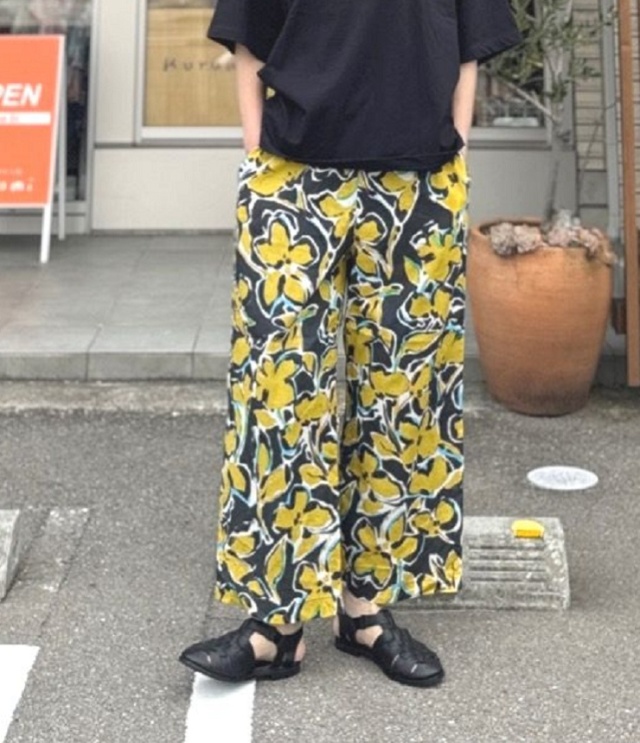 prit　60/1ローンラフボタニカルプリント ワイドパンツ（クロ） P72615