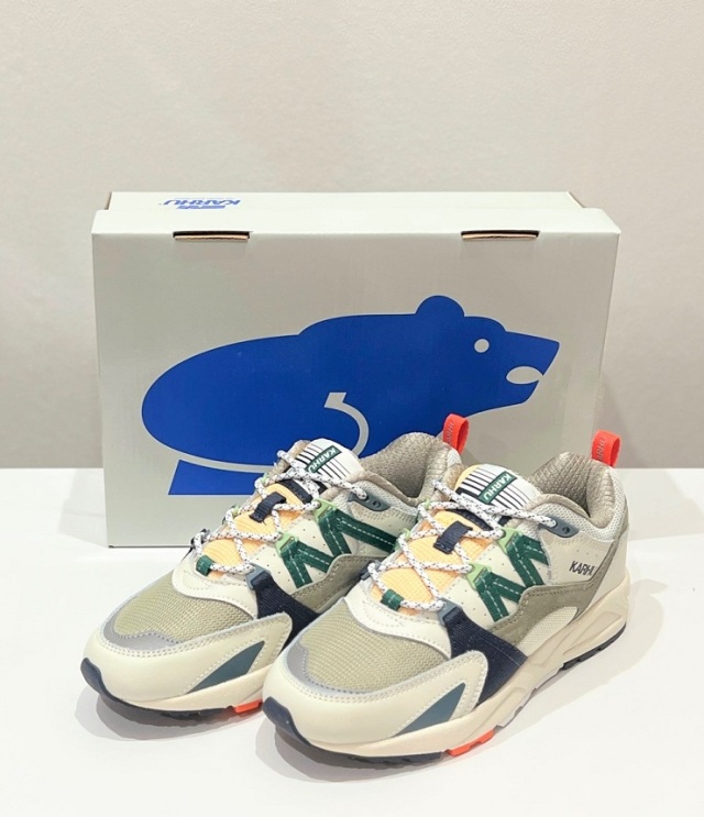 KARHU  カルフ  FUSION フュージョン 2.0（Lily White/Foliage Green）