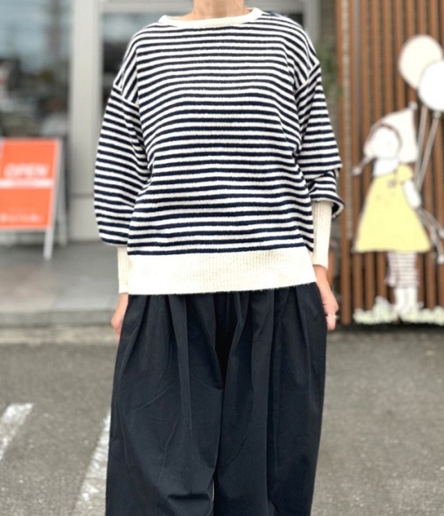 【40%OFF】mao made　しましまボリュームスリーブ プルオーバー（エクリュ×ネイビー）