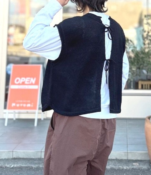 ESTROISLOSE　コットンガーゼ 2WAY ベスト（ブラック） EK25407