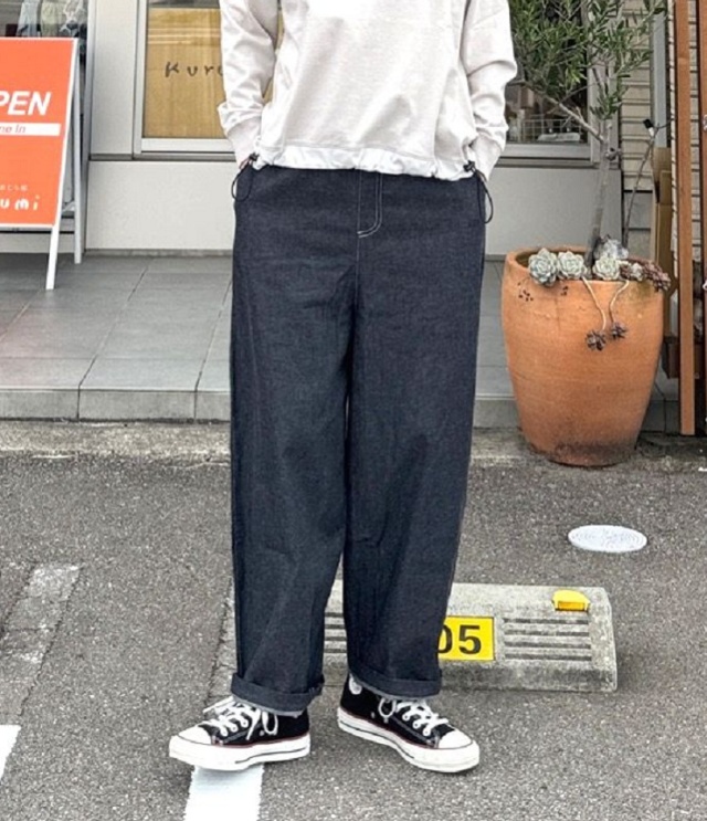 BLUE LAKE MARKET 8オンスデニム 配色ステッチ カーブ デニムパンツ(ブラック) B-518003