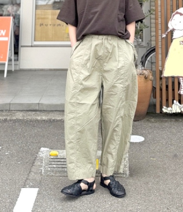 ESTROISLOSE　タイプライター パンツ（リーフグリーン）EB26221