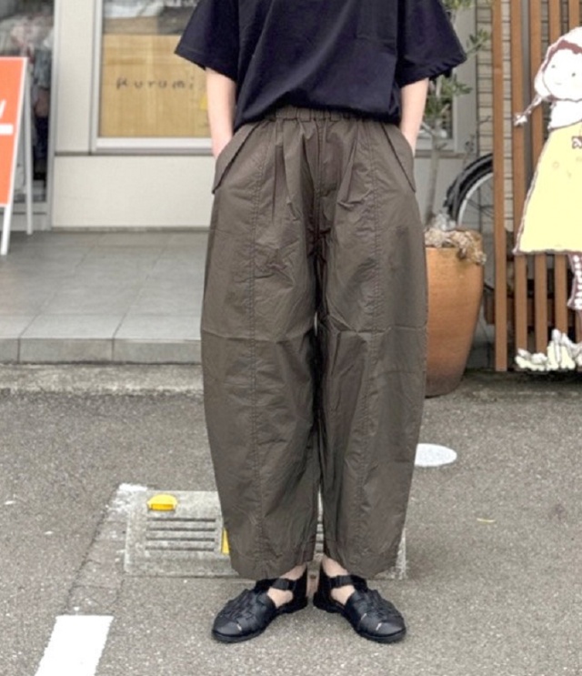 ESTROISLOSE　タイプライター パンツ（チャコール）EB26221