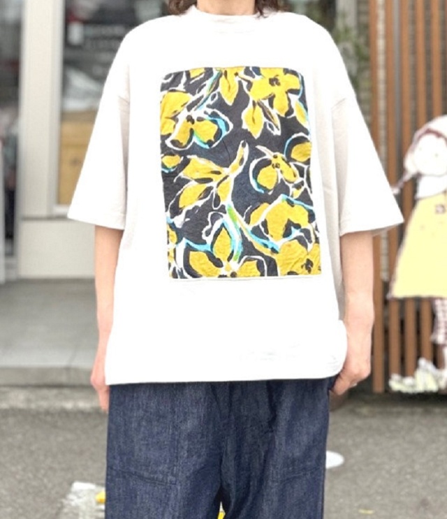 prit　40/2天竺×60/1ローンラフボタニカルプリント 5分袖フレーム Tシャツ（オイスター） P92642