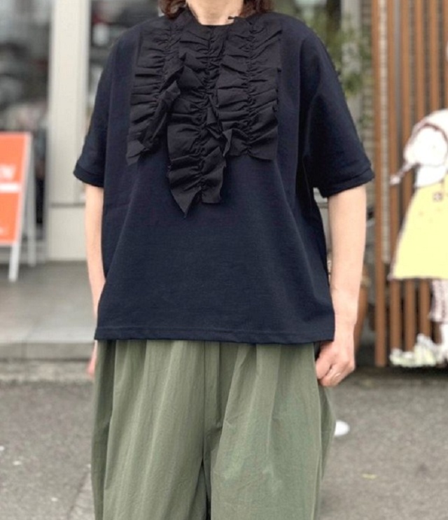 vent blanc 40/2コーマ天竺 ドルマンフリル プルオーバー(ブラック)VC261850