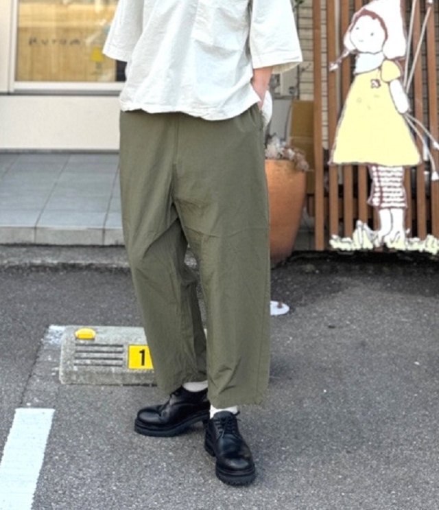 prit　コットンナイロン高密度平織 バギーパンツ（カーキ） P71623